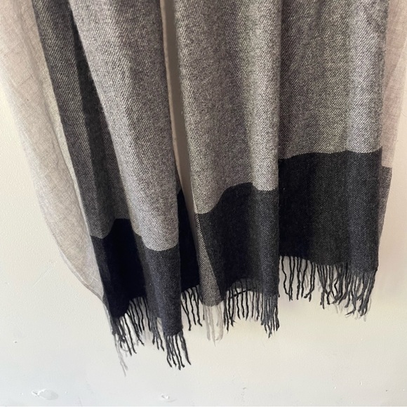 Kit and Ace 100% cashmere oversized fringe shawl blanket scarf 37605 - Picture 5 of 8